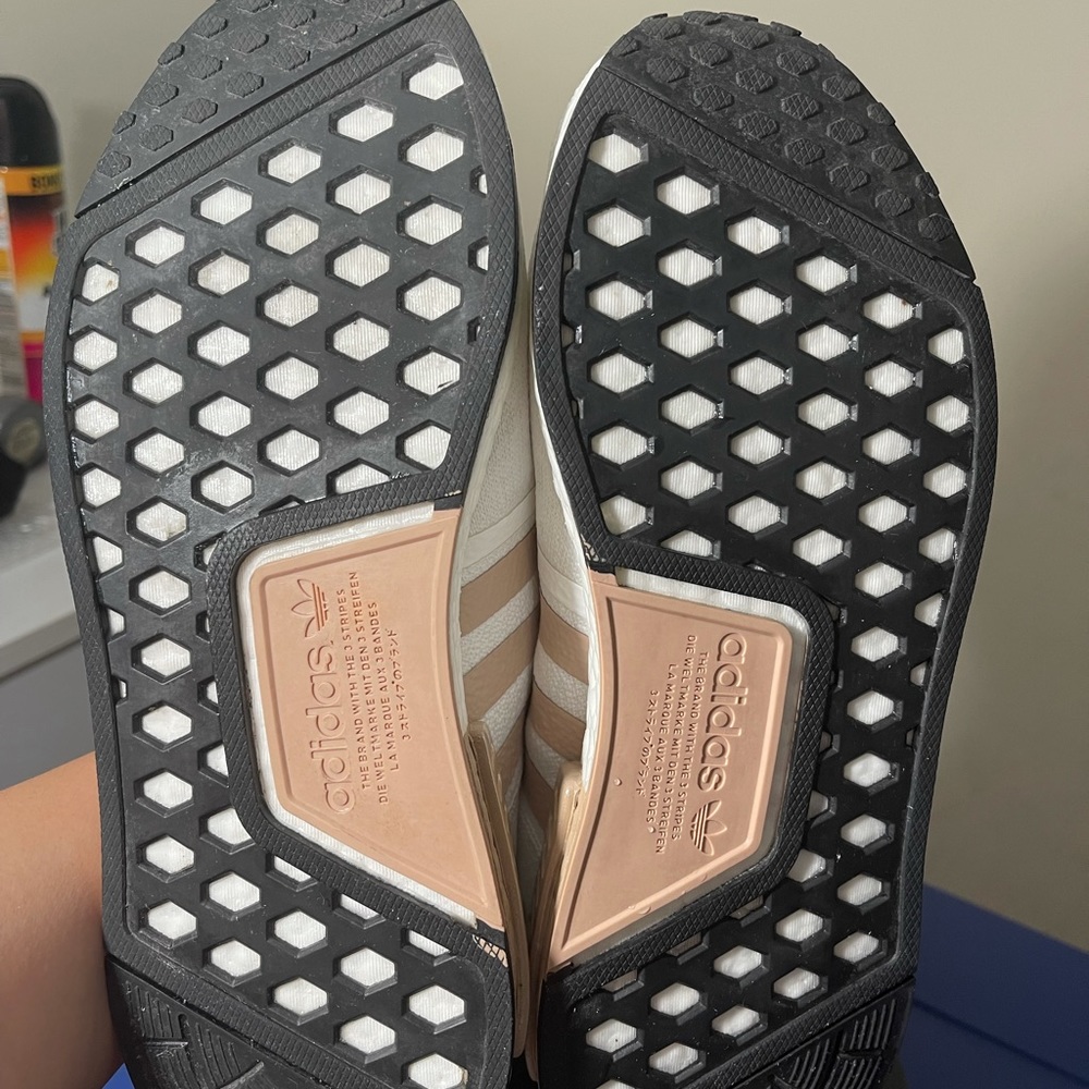 Adidas NMD R1 - Picture 4 of 4